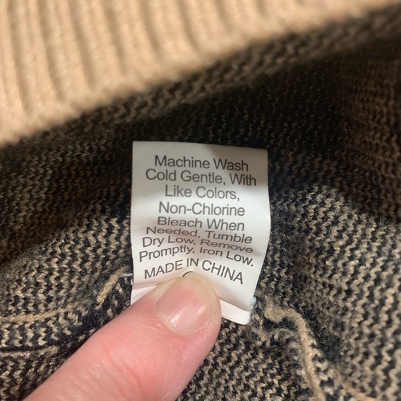 Fun cheetah print sweater. - Picture 7 of 7